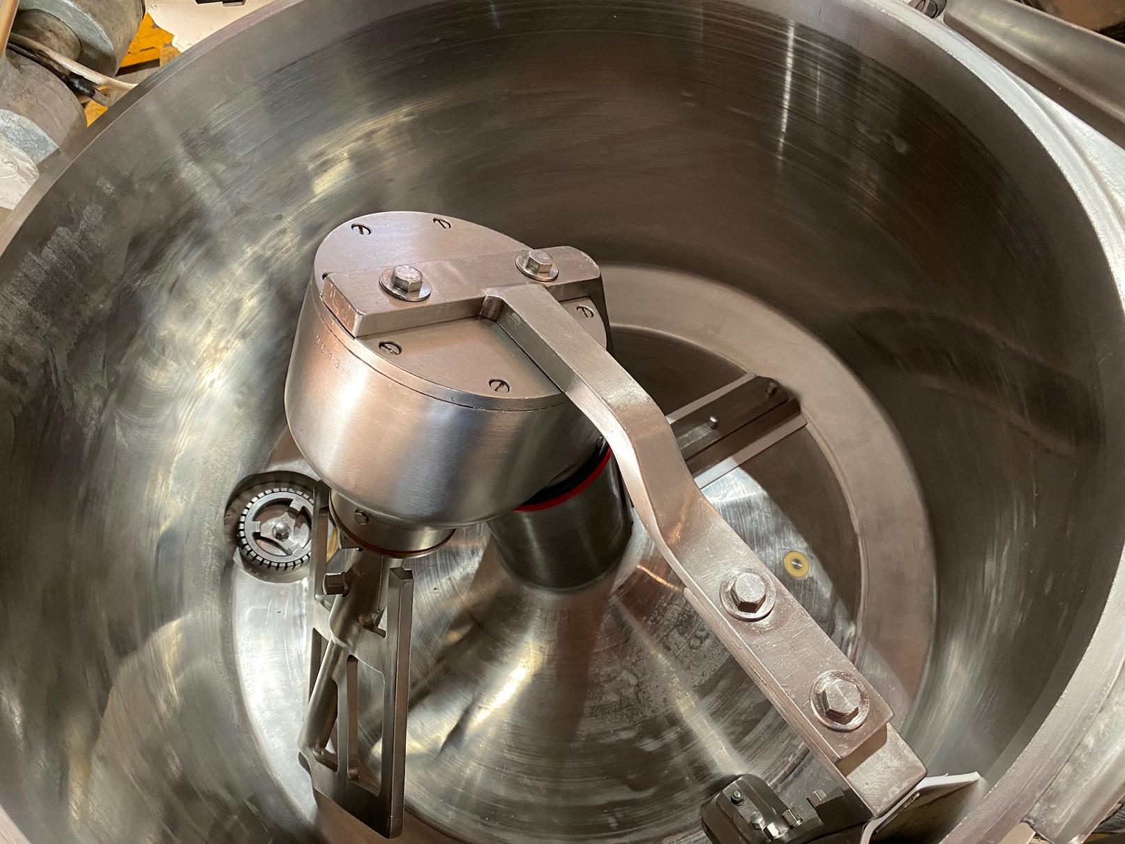 Vakuumhomogenisieranlage 8