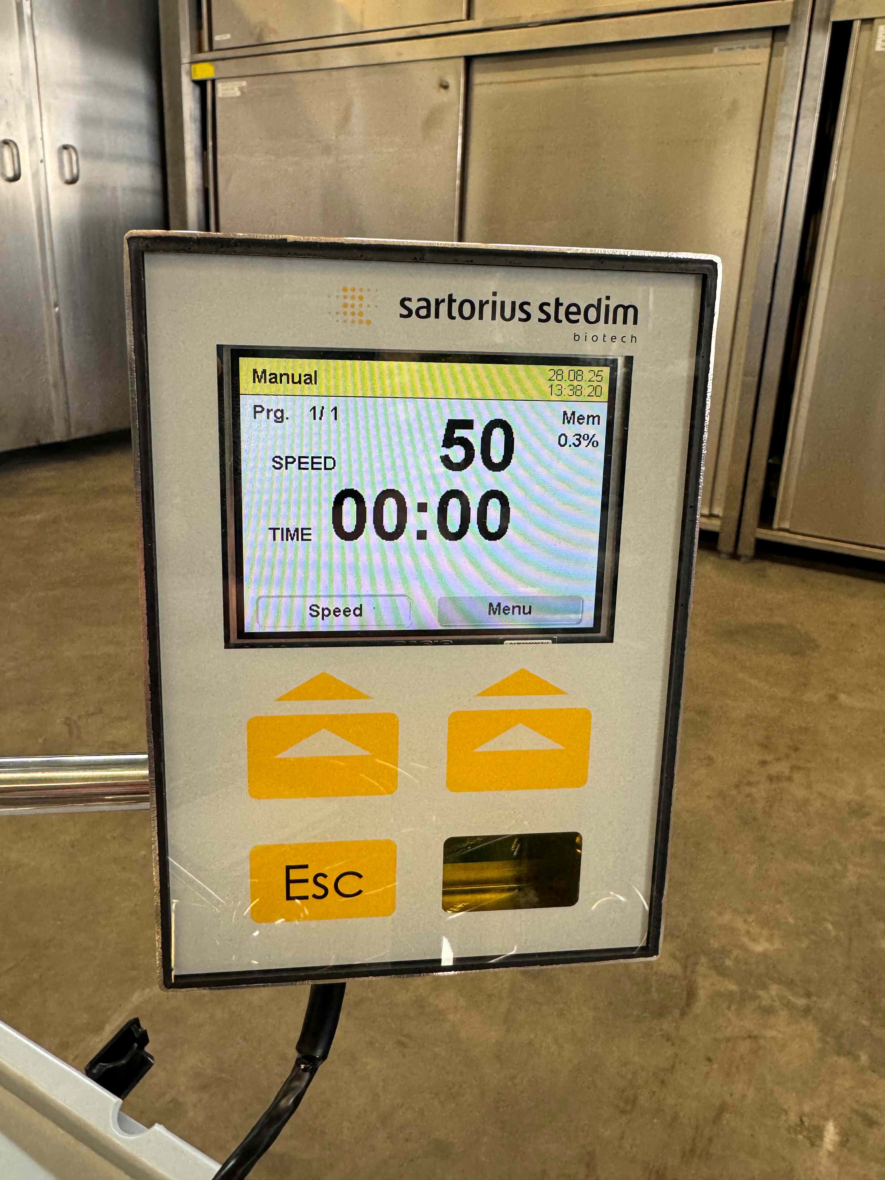 Sterisart universal pump for sterility tests 2