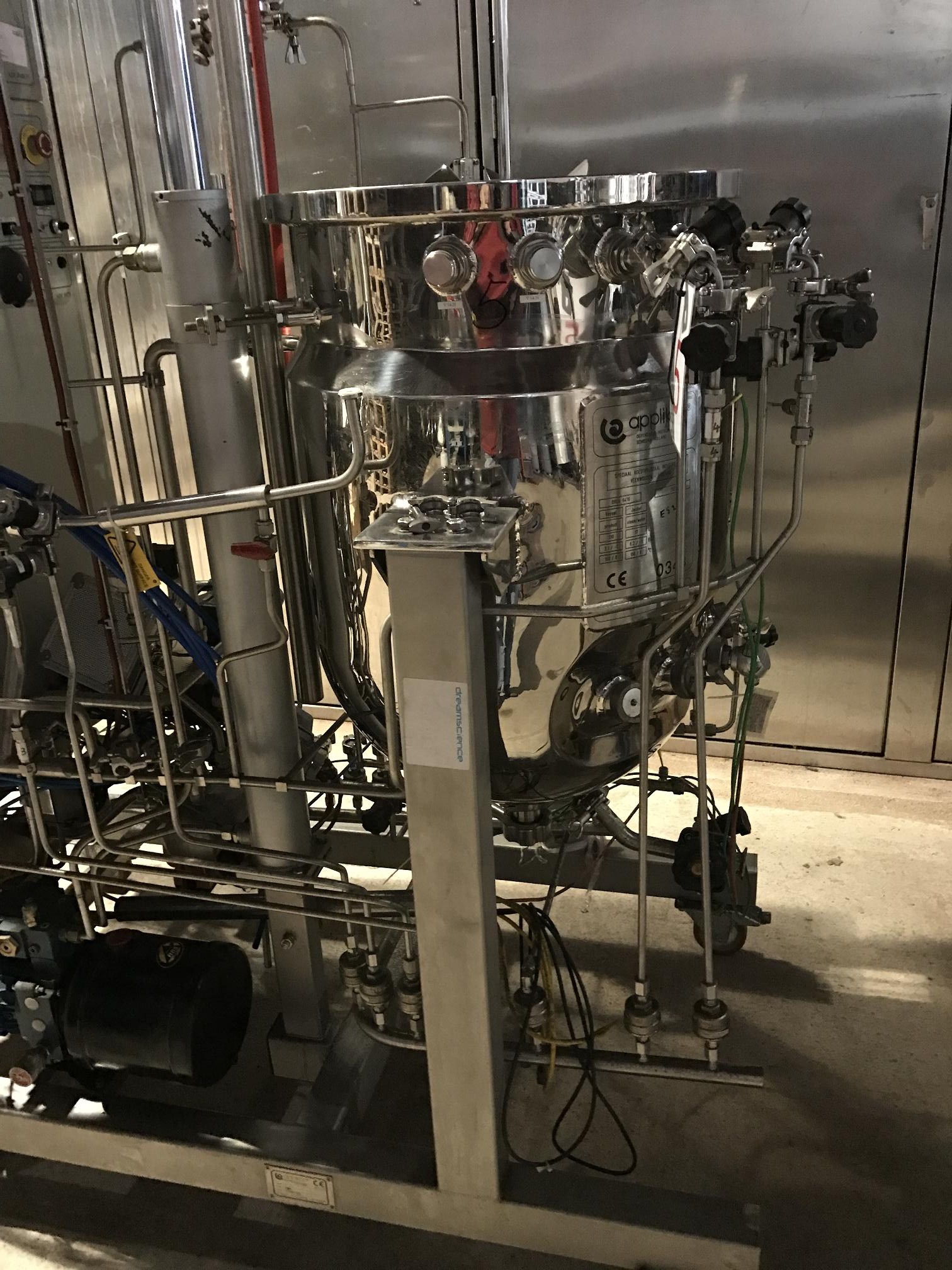 Bioreaktorsystem/Fermentiersystem 8