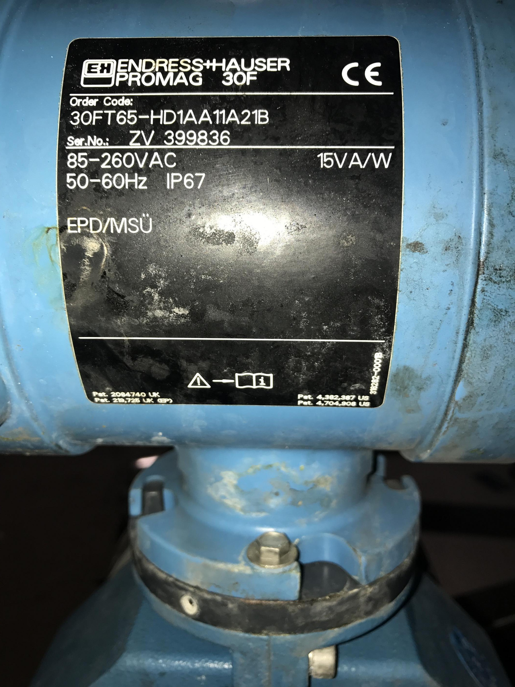 Coupling panel with 3 flow meters 4