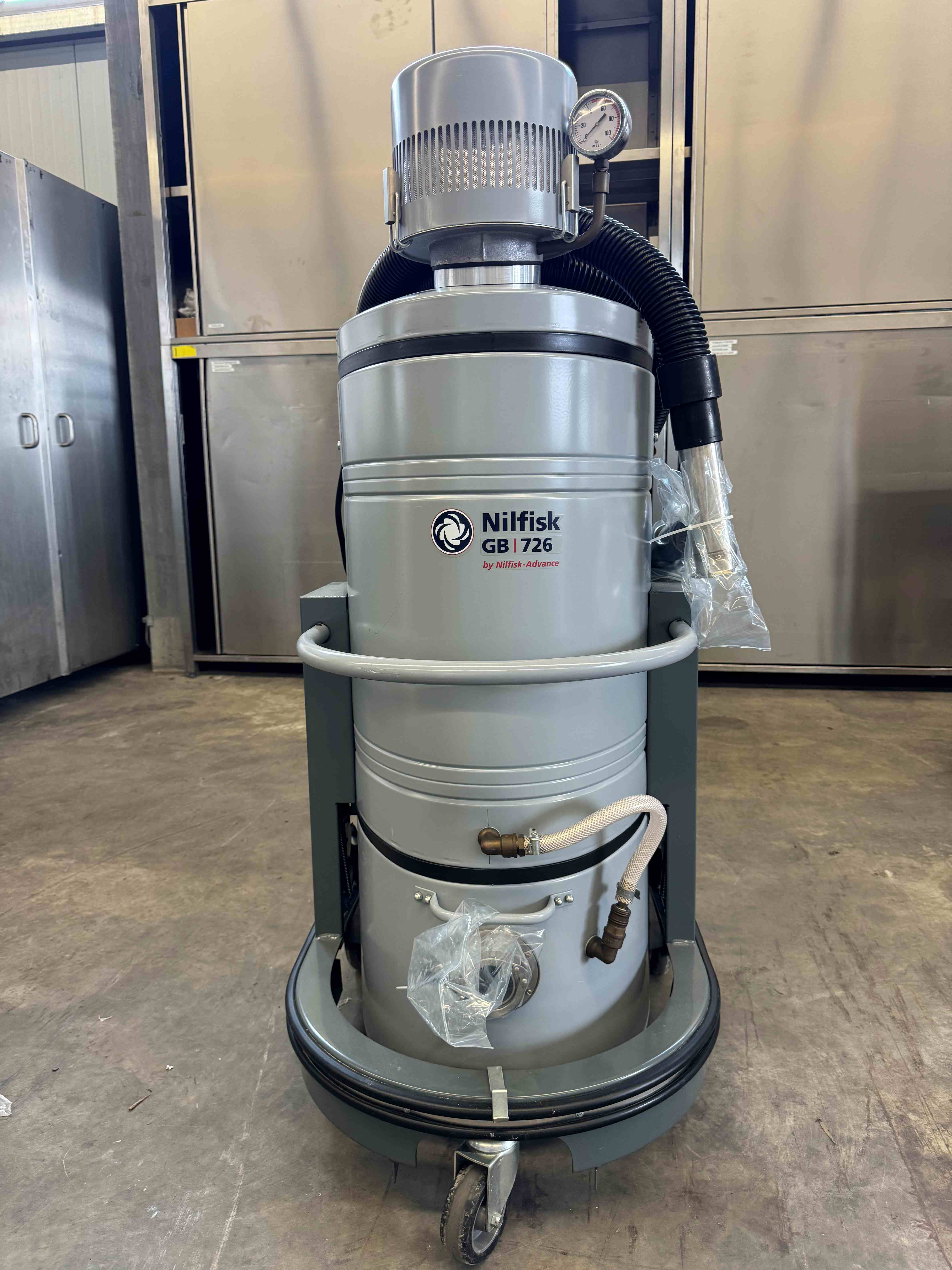 Gebrauchte Maschinen Vakuum-Sauger - Nilfisk - Industriemaschine kaufen bei GS-INDUSTRIESERVICE Heidenheim