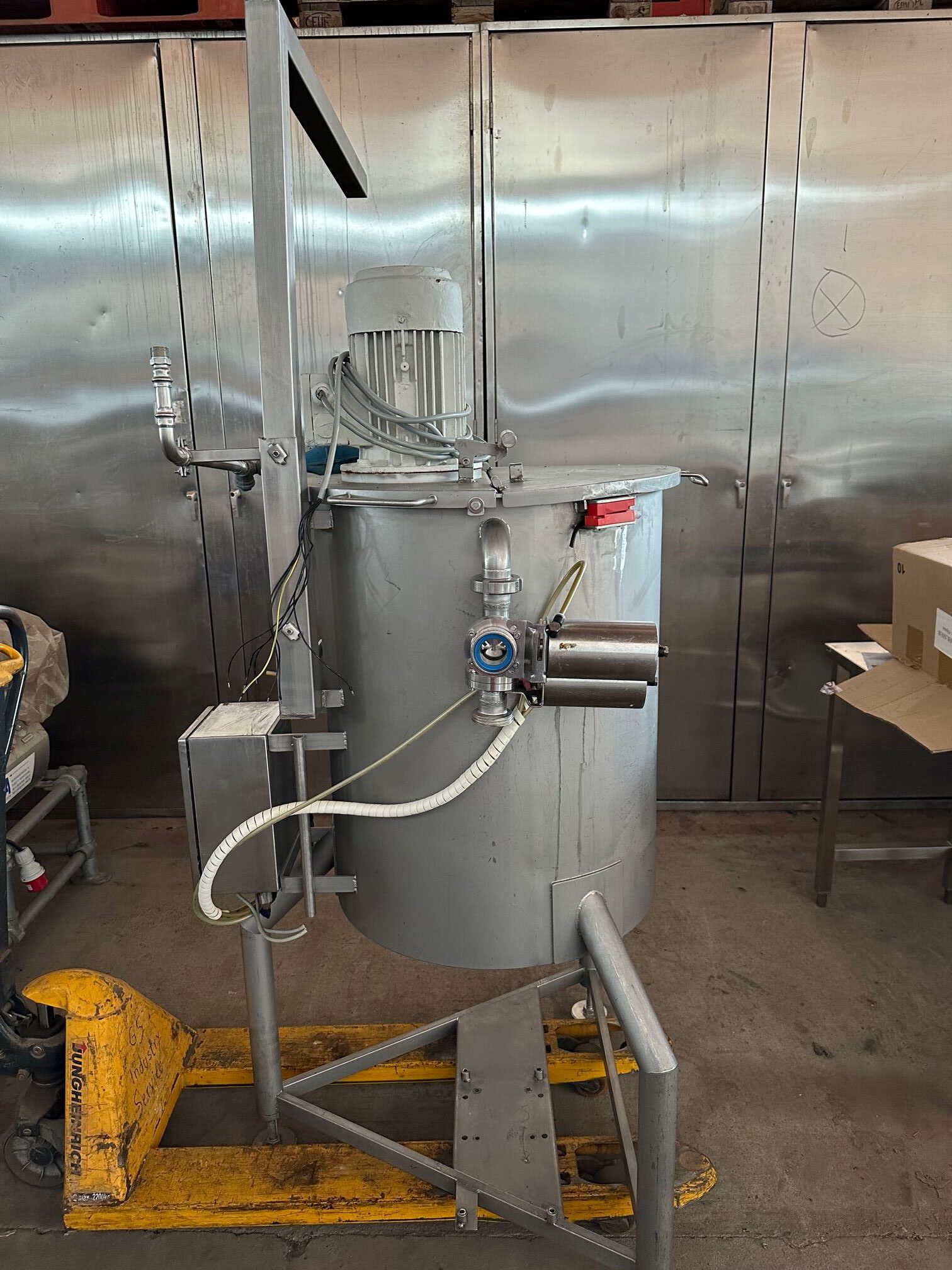 Stainless Steel Tank   3