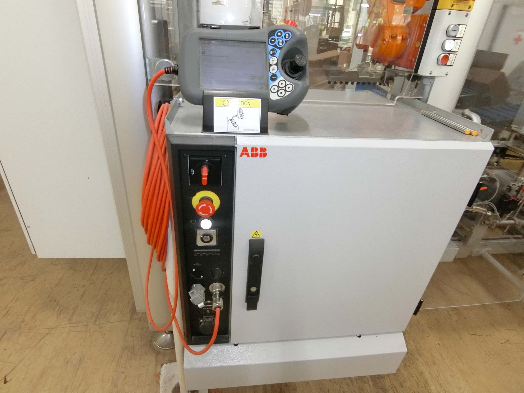 Tubenverpackungsmaschine  4