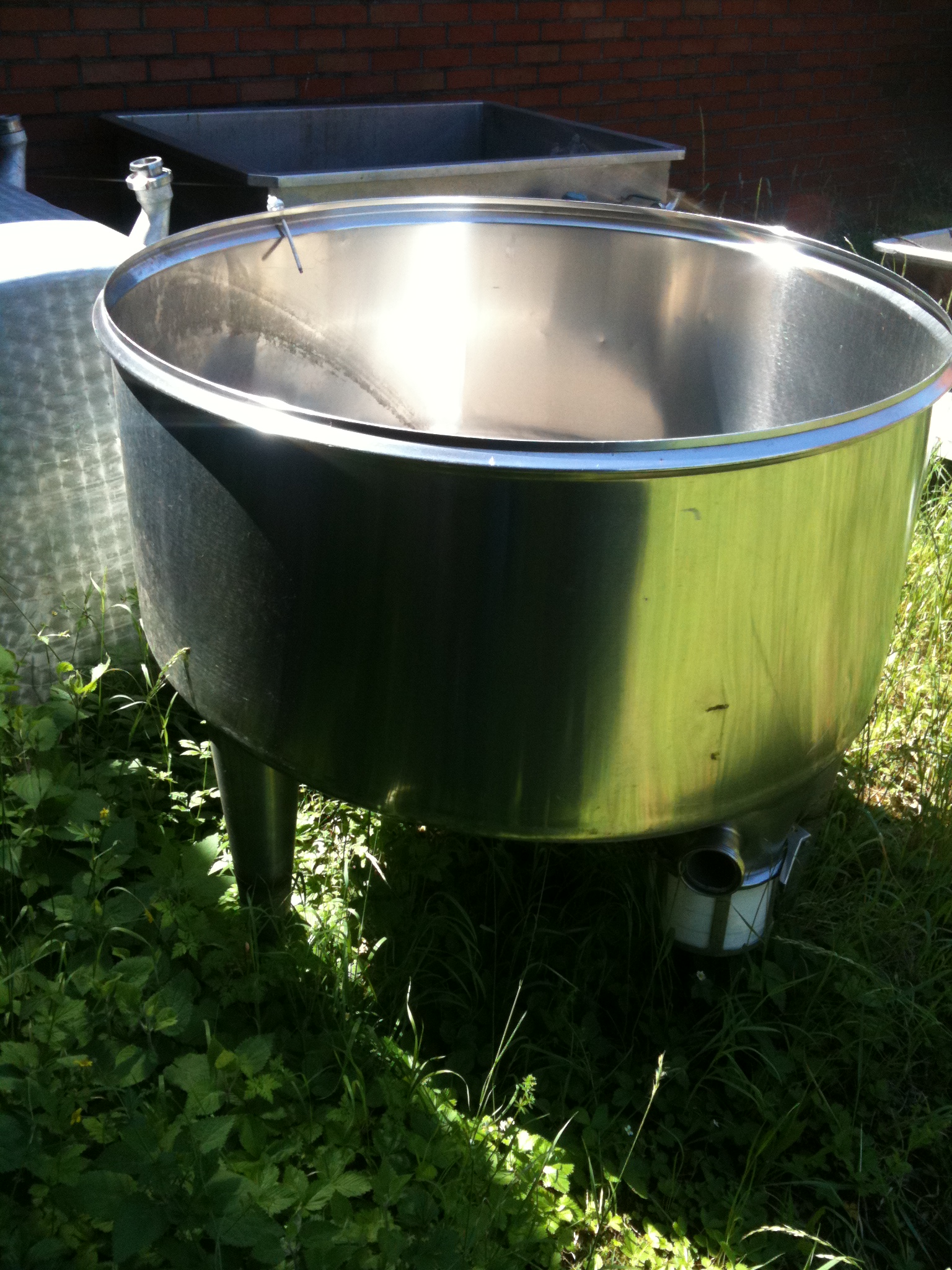 Edelstahlbehälter  4