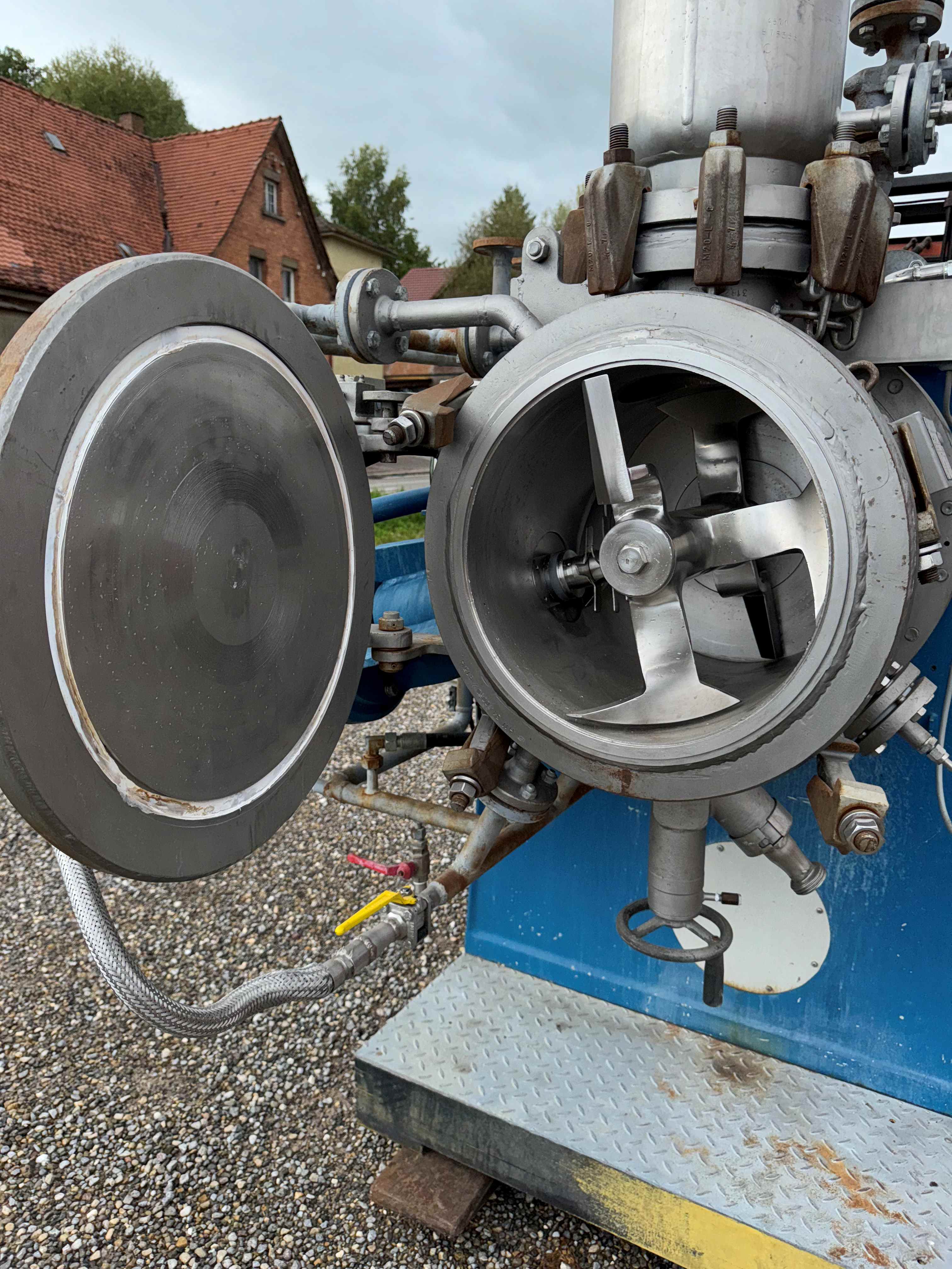 Vacuum mixer-dryer 3