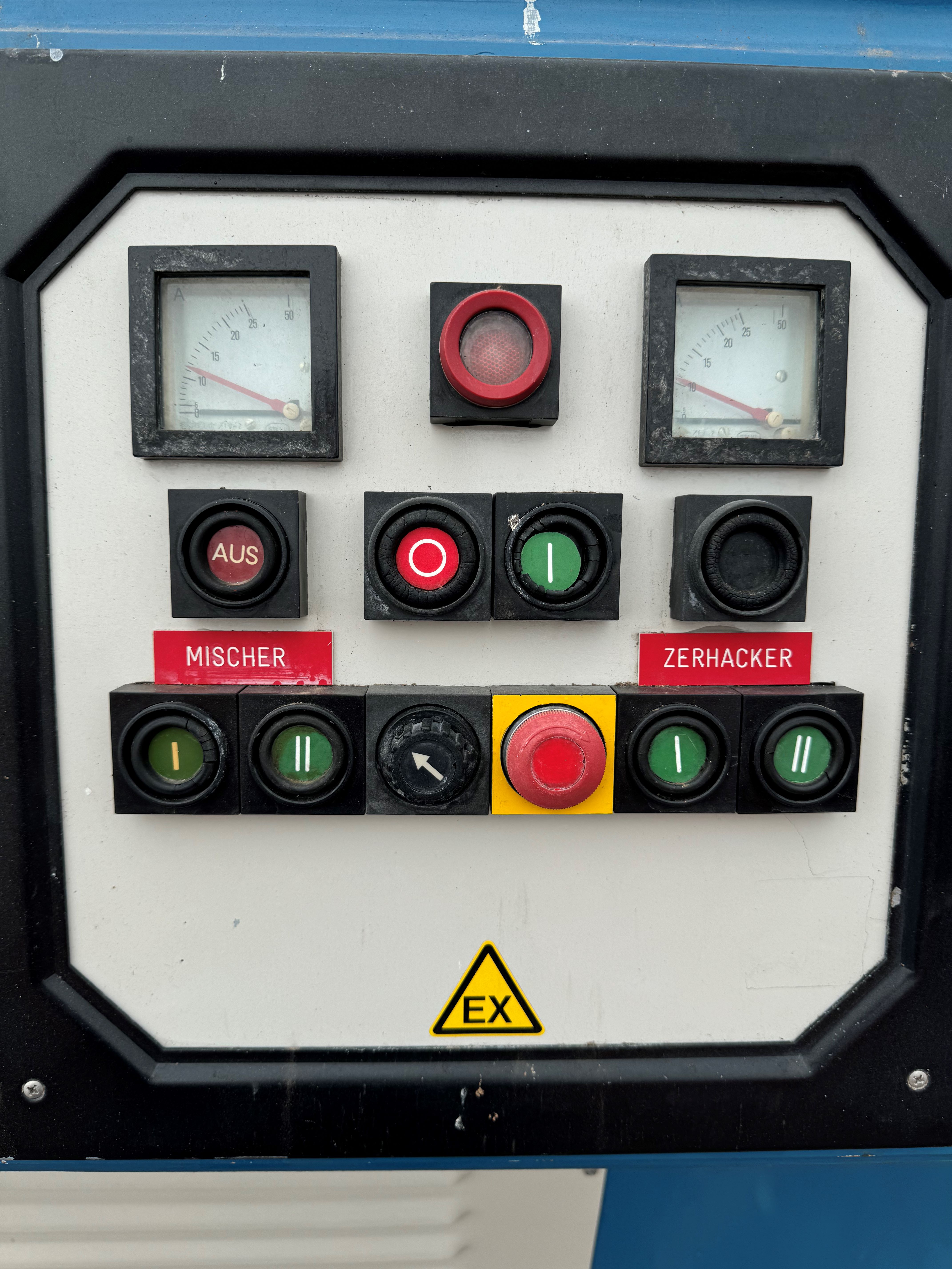 Vacuum mixer-dryer 4