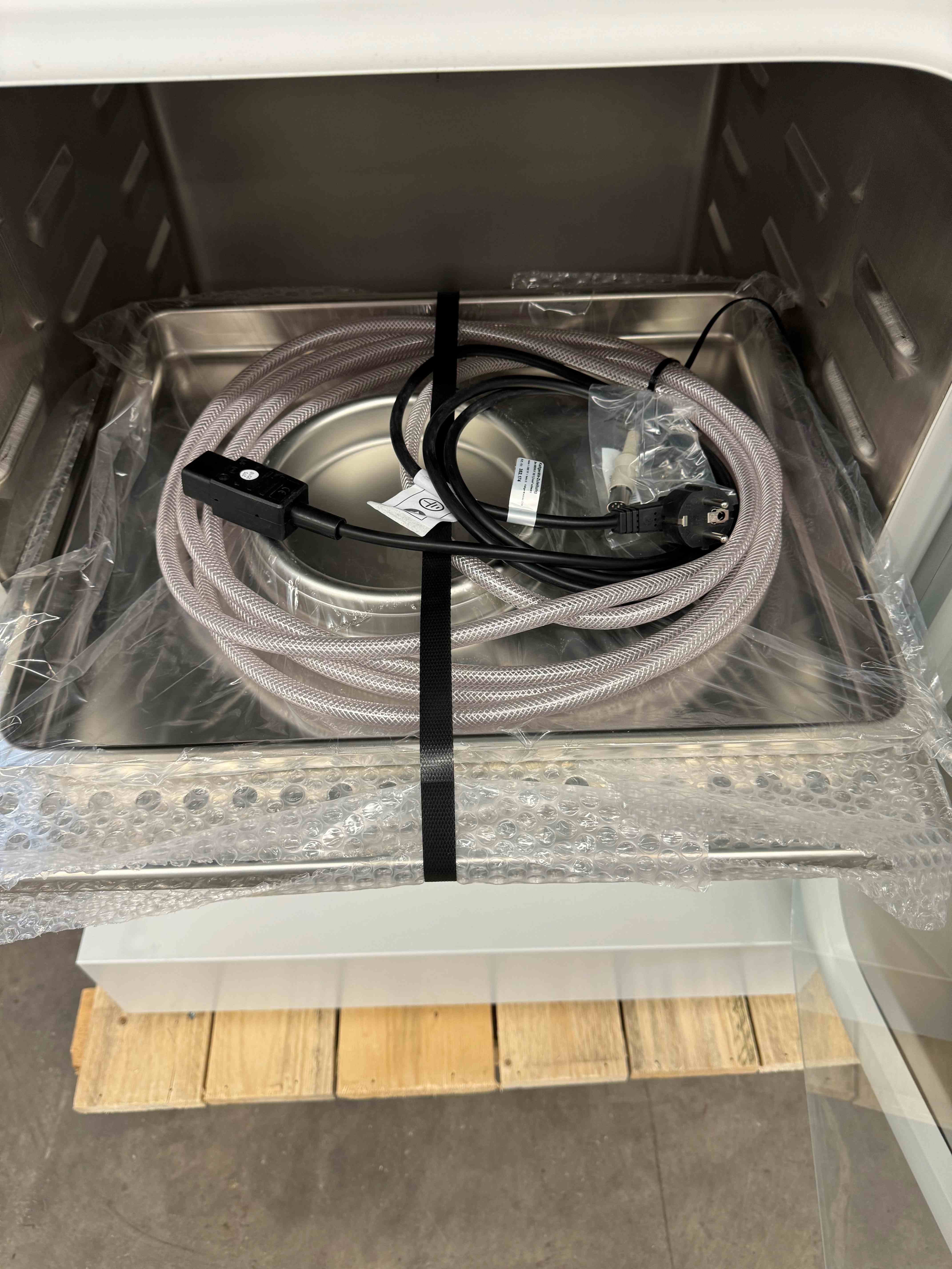 Incubator NEW unused 3