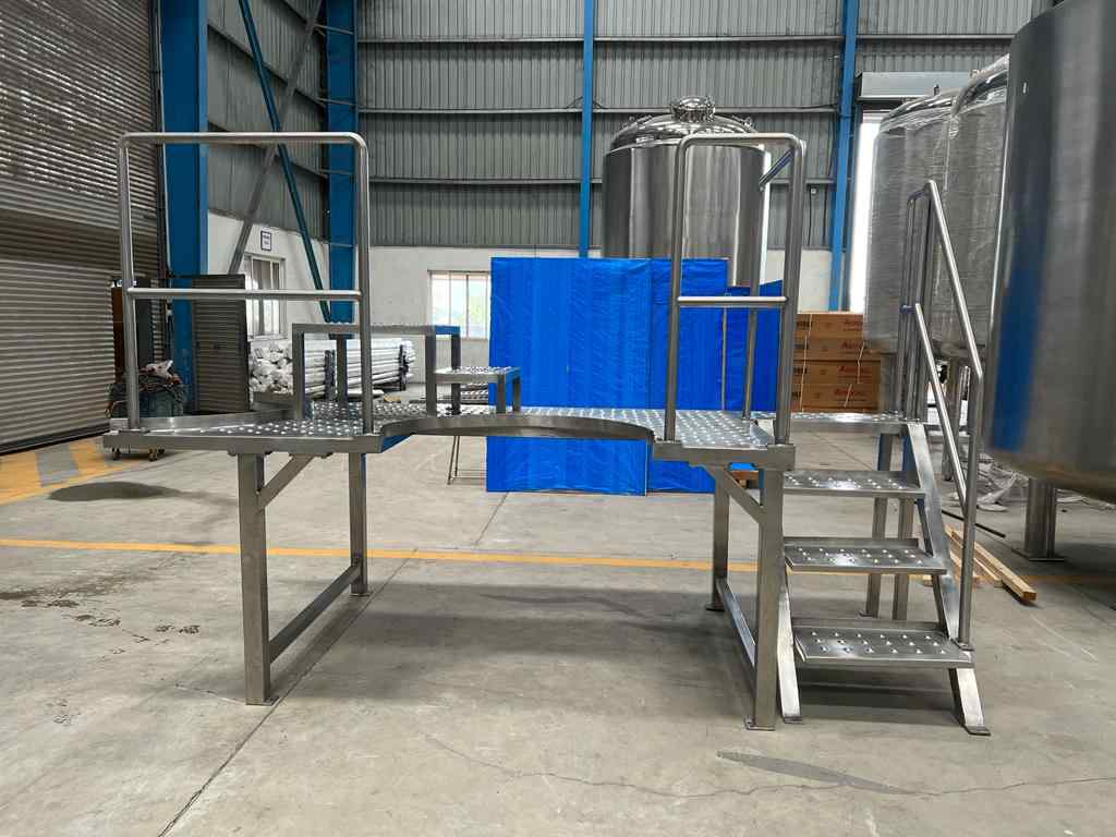 Gebrauchte Maschinen Edelstahlbühne  - unbekannt - Industriemaschine kaufen bei GS-INDUSTRIESERVICE Heidenheim